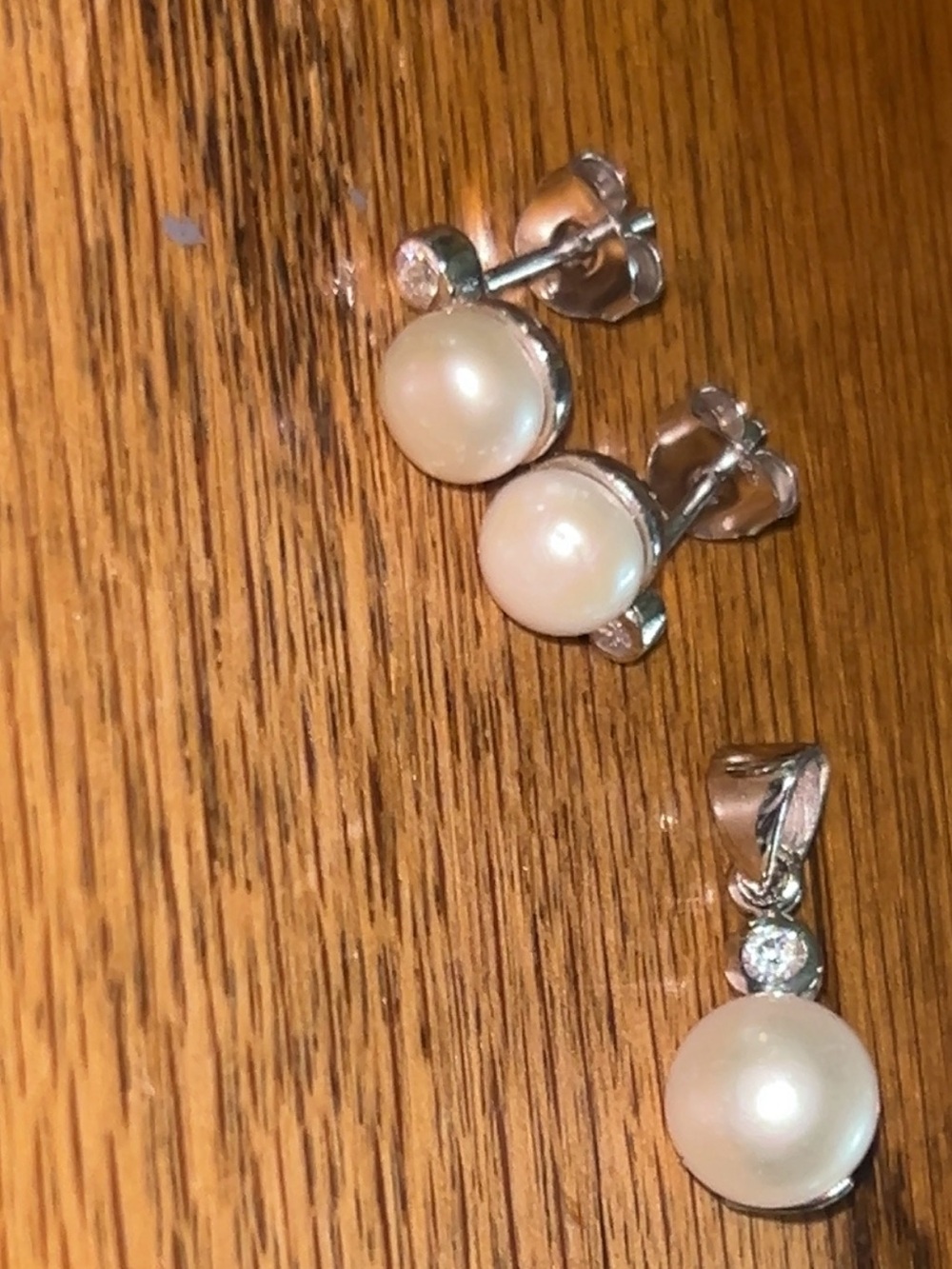 Sterling Silver Pearl Stud Earrings and Pendant Set - White Pearls